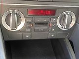 Audi A3 (2009) 1.4 TFSi sportback, AC, park - náhled 14