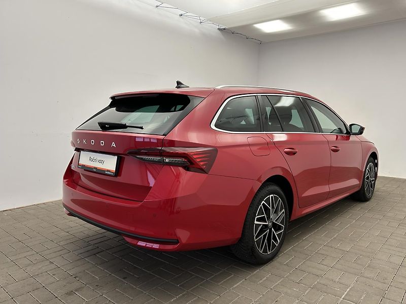 Škoda Octavia 1.5 TSI Top selection - fotka 2 z 24