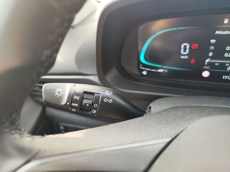 Hyundai i20 1.2i/58kW Wave - fotka 24 z 29