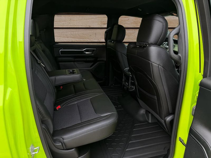 Dodge RAM (2022) +GECKOGREEN+LIFT+INDIVIDUAL+ - fotka 10 z 20