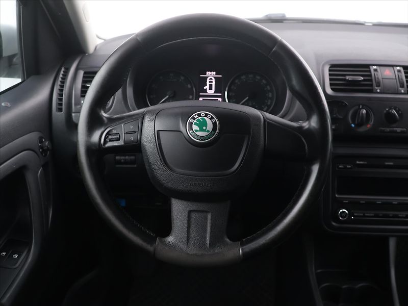 Škoda Roomster 1.2 TSI 63kW CZ Ambition 2.Maj - fotka 14 z 24