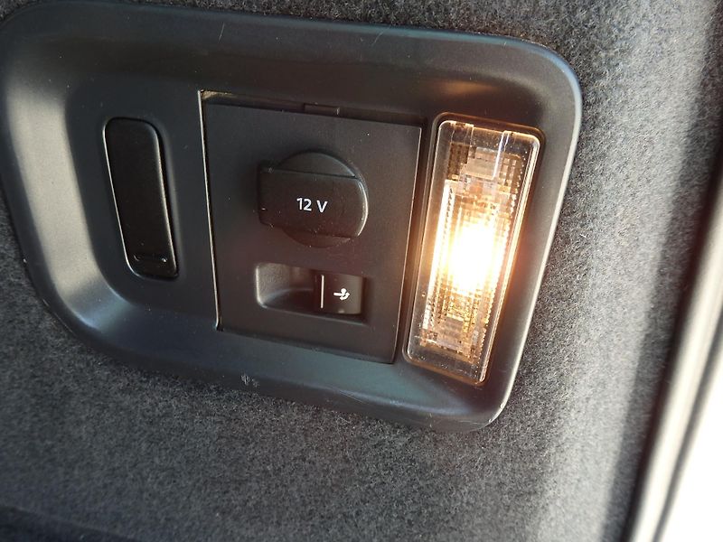 Volkswagen Sharan 2.0 TDI 103kW DSG, DIGI. KLIMA - fotka 11 z 38