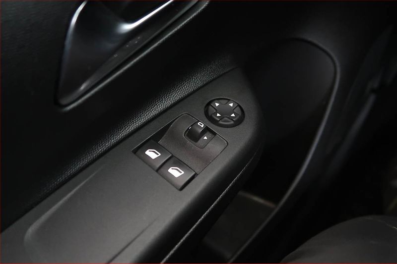 Opel Corsa (2020) 1.2 Turbo, ČR,1.maj - fotka 17 z 18