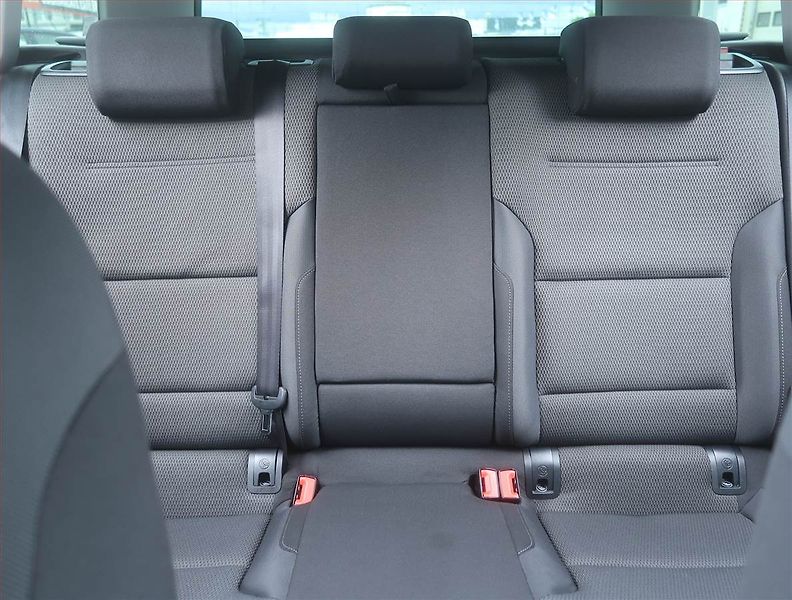 Volkswagen Golf (2014) 1.6 TDI, Navi, Tempomat - fotka 10 z 15