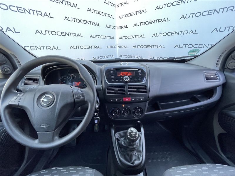 Opel Combo 1,4 i + CNG,88kW,serv.kn. - fotka 17 z 21