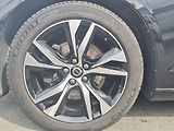 Volvo V60 B4 benzin Plus Dark DCT - náhled 23