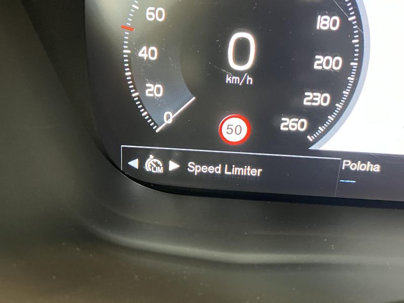 Volvo XC60 T6 AWD Drive-E Inscription AT8 - fotka 27 z 47