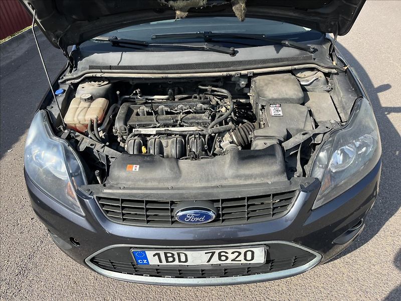 Ford Focus 1,8 i KLIMA 2x KOLA VYHŘ. OKNO - fotka 25 z 37