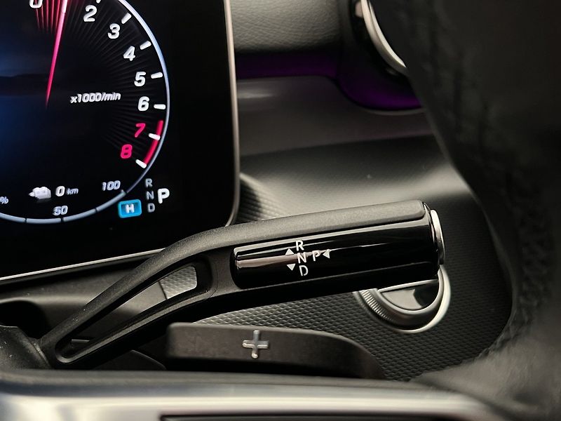 Mercedes-Benz Třídy C 300e Avantgarde Kamera Tažné - fotka 16 z 32