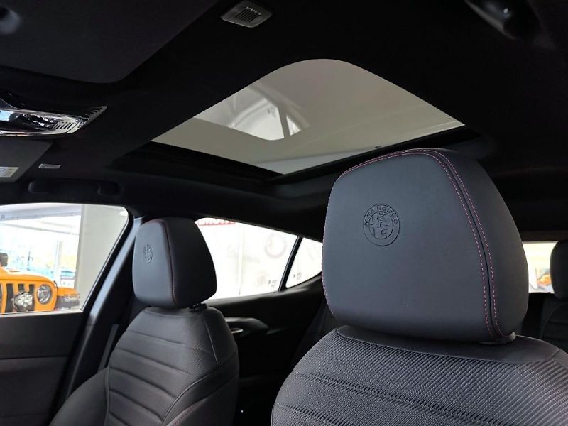 Alfa Romeo Tonale (2023) 1.5 T 130k AT Sprint - fotka 20 z 22