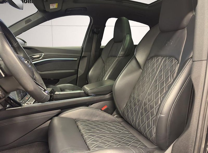 Audi SQ8 e-tron Sportback quattro Tažné - fotka 9 z 27