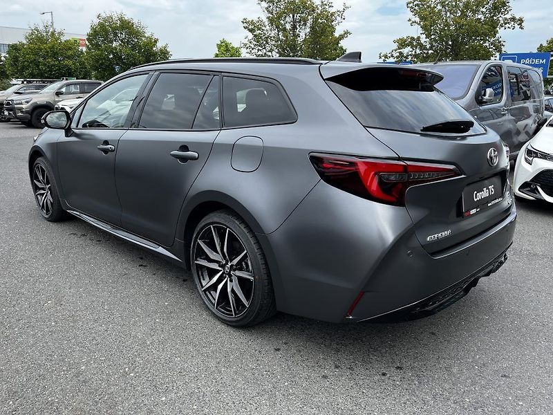 Toyota Corolla 2.0HEV, GR Sport - fotka 8 z 31