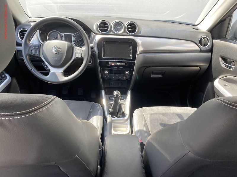 Suzuki Vitara (2018) 1.6VVT Elegance, ČR - fotka 8 z 20