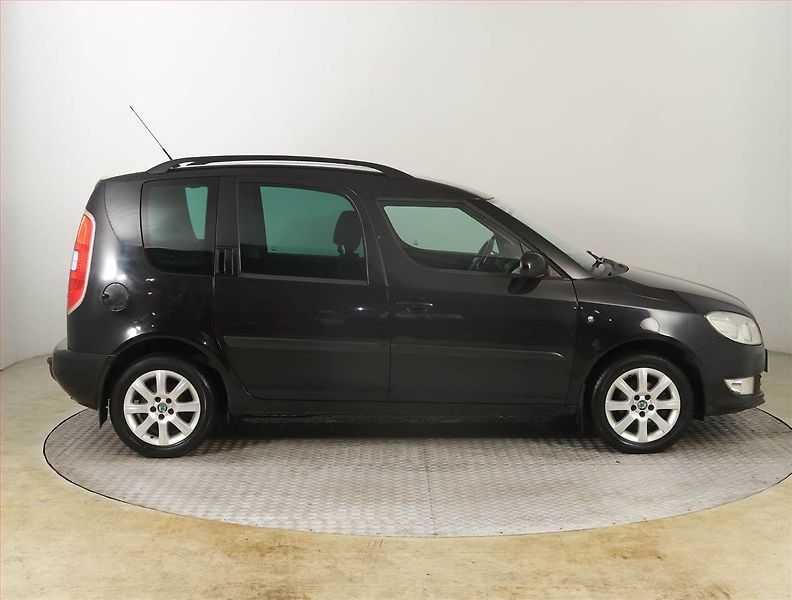 Škoda Roomster (2012) 1.2 TSI, Park. senzory - fotka 6 z 16