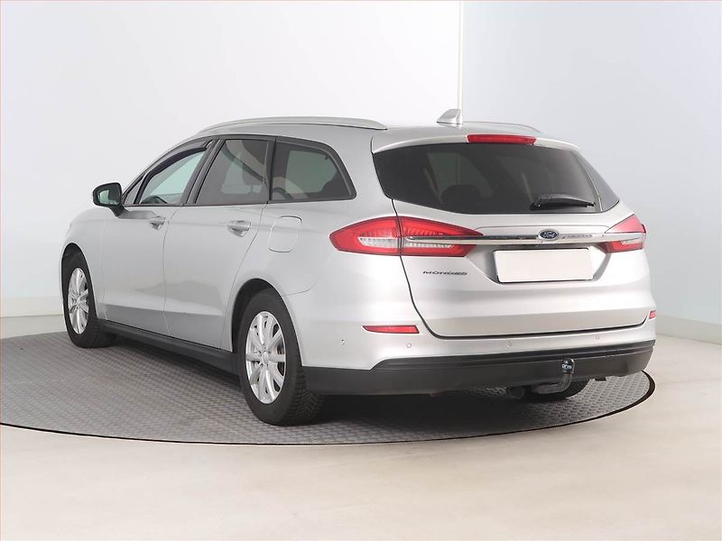 Ford Mondeo (2020) 2.0 EcoBlue, Navi, Tempomat - fotka 4 z 16