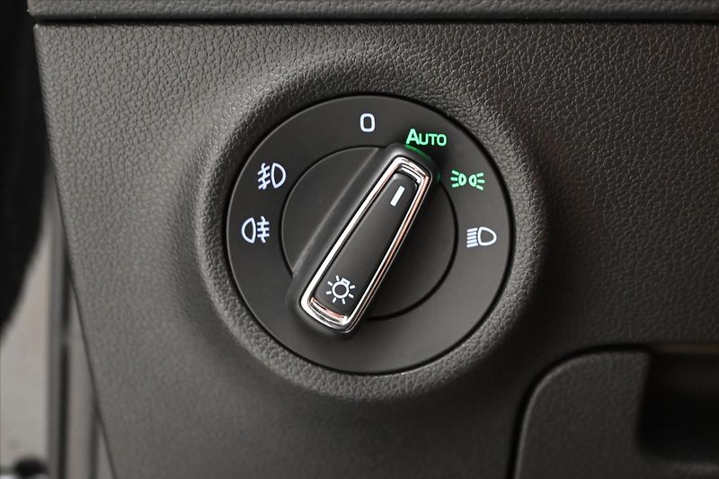 Škoda Karoq 1,5 TSI 110 kW STYLE Záruka až - fotka 26 z 30