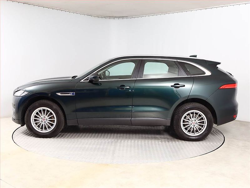 Jaguar F-Pace (2016) 20d AWD, Automat, Serv.kniha - fotka 3 z 18