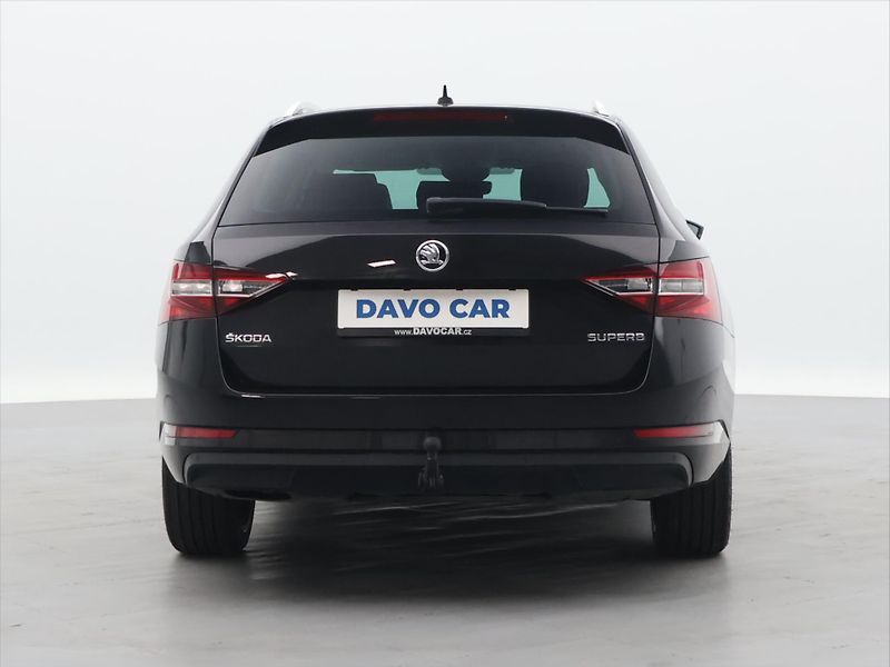 Škoda Superb 2,0 TDI 110kW CZ Style DSG - fotka 6 z 41