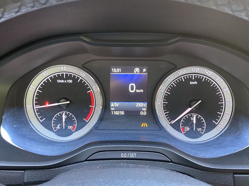 Škoda Karoq (2017) 1.5 TSI DSG Style - fotka 7 z 33