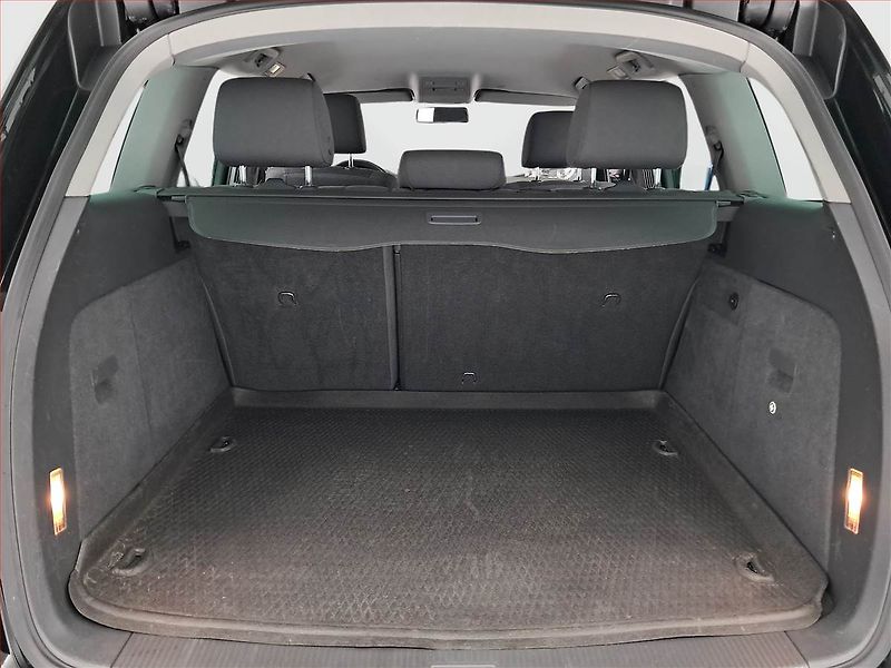 Volkswagen Touareg (2008) 2.5 R5 TDI, 4X4, Automat - fotka 14 z 20