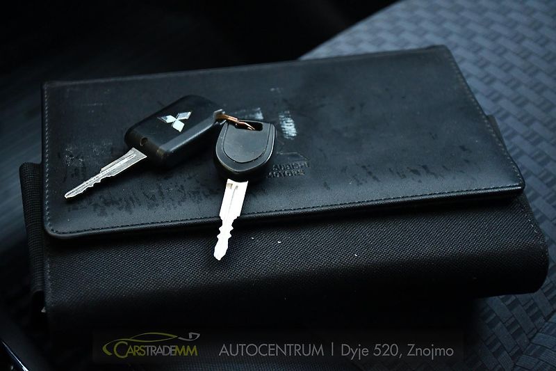 Mitsubishi Space Star 1.2i VÝHŘEV  - fotka 33 z 44
