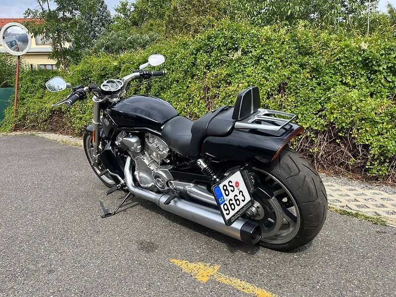 Harley-Davidson VRSCF V-Rod Muscle (2011) - fotka 6 z 13