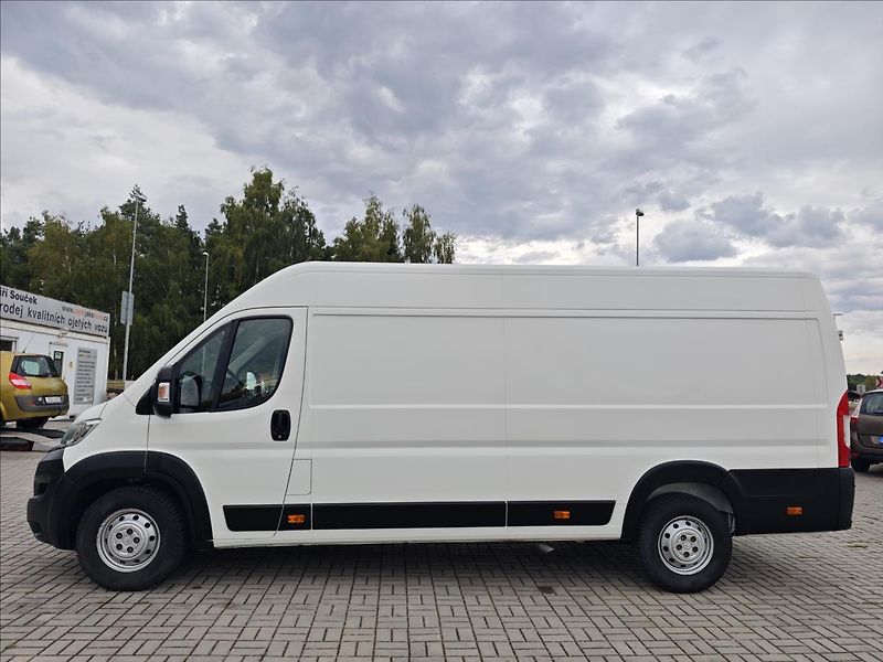 Citroën Jumper 2,2 BlueHDi140 S&S MAN6  FURGO - fotka 3 z 20