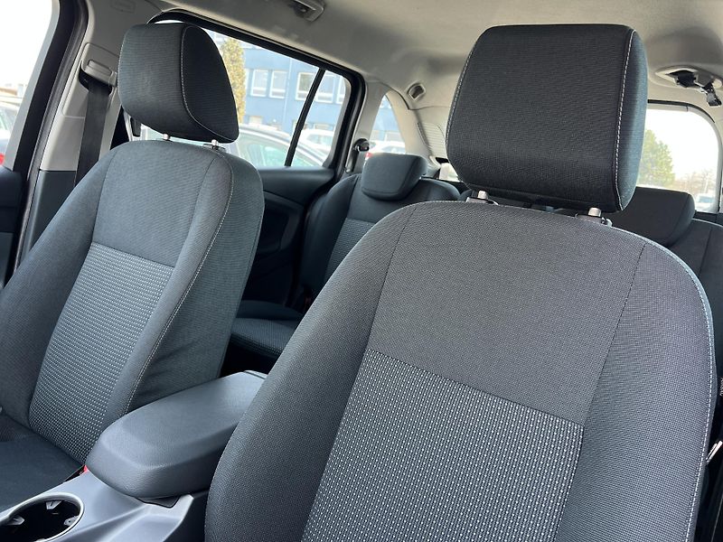 Ford Grand C-MAX 1.6HDi 7MÍST ČR odp.DPH - fotka 10 z 41