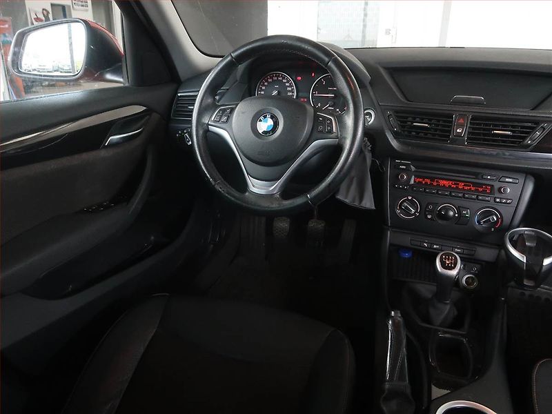 BMW X1 (2014) sDrive16d, Park. senzory - fotka 7 z 15