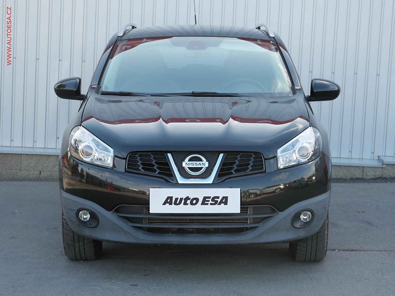 Nissan Qashqai (2012) 1.6 dCi, I-Way, panor, navi - fotka 2 z 19