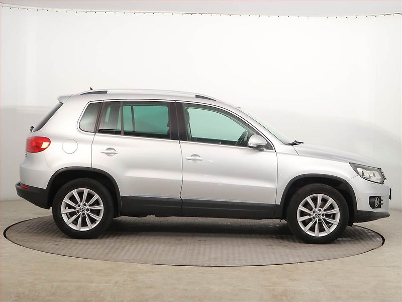 Volkswagen Tiguan (2012) Sport&Style 2.0 TDI, 4X4 - fotka 6 z 14