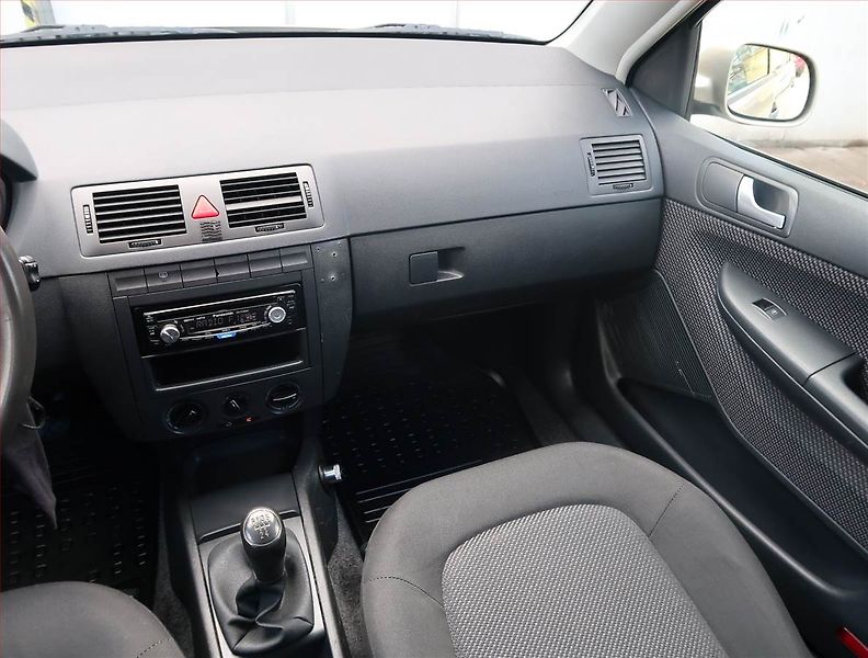 Škoda Yeti (2015) Ambition Plus 2.0 TDI - fotka 8 z 18