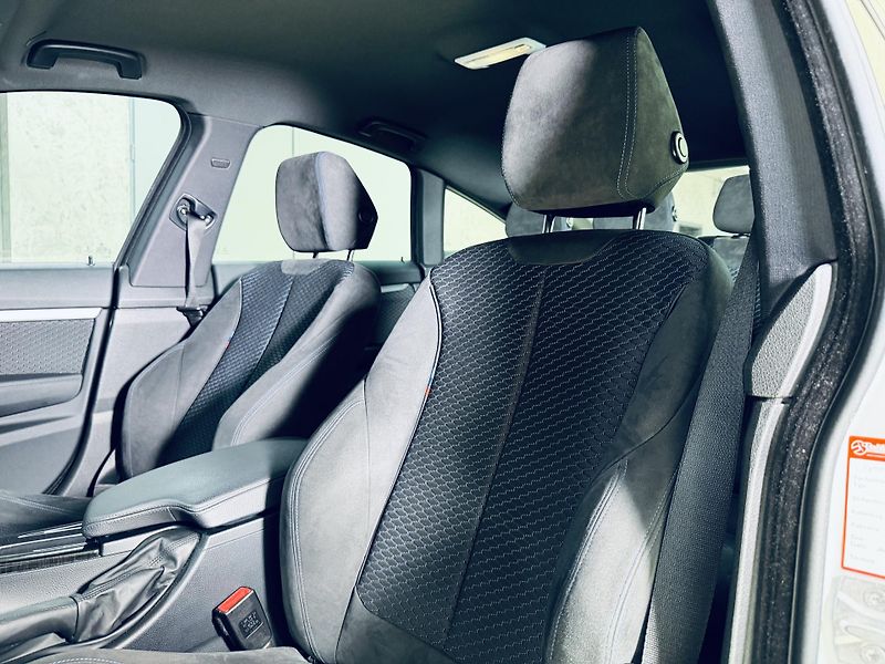 BMW Řada 3 (2015) 335d*X-drive*M-packet*CZ* - fotka 27 z 32
