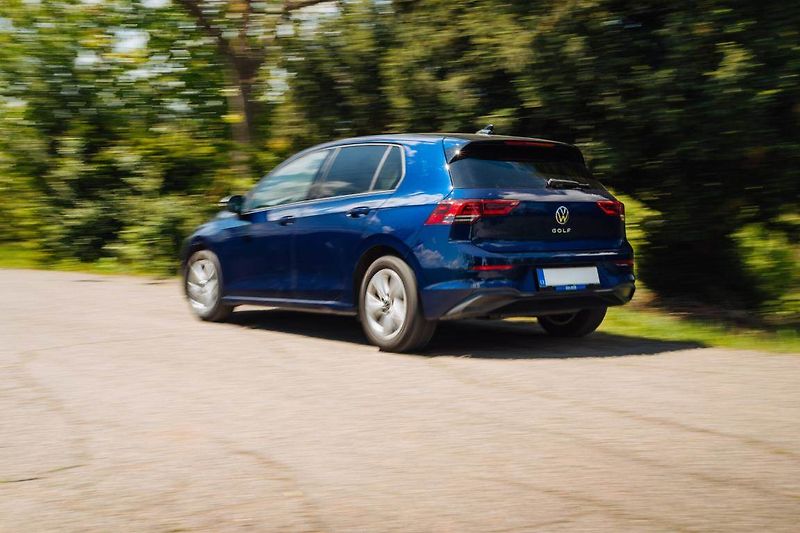Volkswagen Golf (2023) Life 1.5 TSI, Navi, Tempomat - fotka 30 z 30
