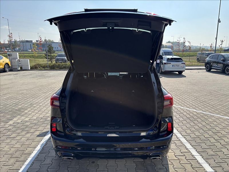 Ford Kuga 2,5 HEV ST-Line X132kW AUT - fotka 10 z 46