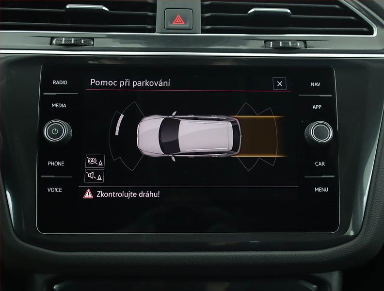 Volkswagen Tiguan Allspace (2023) 2.0 TDI - fotka 15 z 17