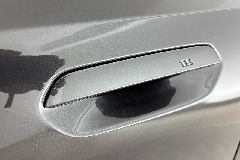BMW Řada 5 řady 5 | 520d xDrive - fotka 23 z 24