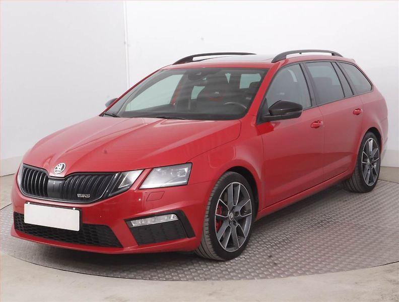 Škoda Octavia (2018) RS 2.0 TSI - fotka 2 z 23