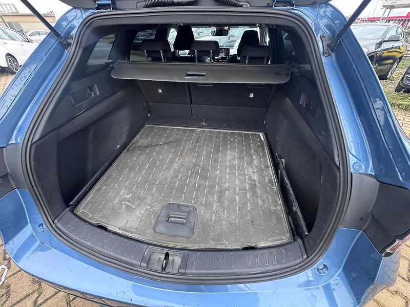 Toyota Corolla (2019) 1,2i 85KW TURBO SPOJKA 2. MAJ - fotka 45 z 50