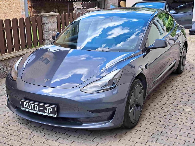Tesla Model 3 (2023) RWD Standard R. LED ACC SOH92% - fotka 6 z 11