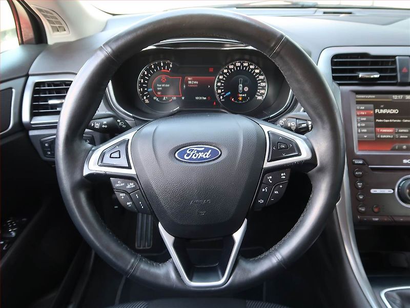 Ford Mondeo (2015) 2.0 TDCI, Navi, Tempomat - fotka 17 z 18