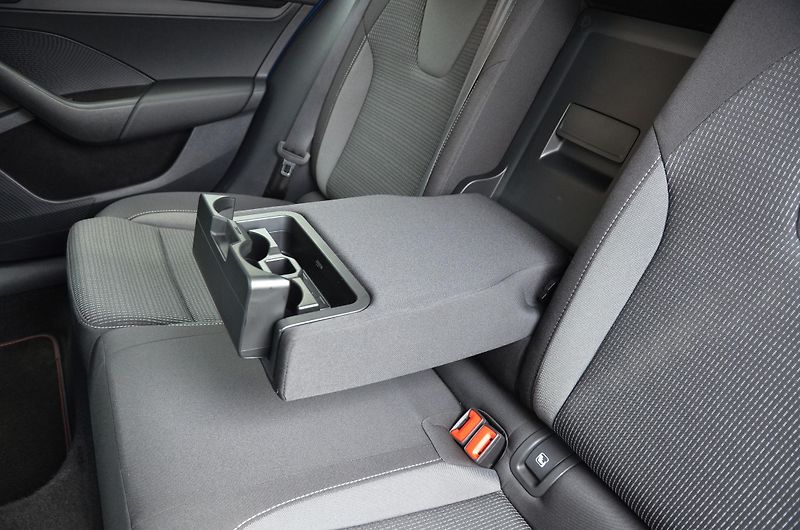 Škoda Octavia (2023) 1.5 TSi 110kW DSG AMB / TAŽNÉ  - fotka 19 z 43