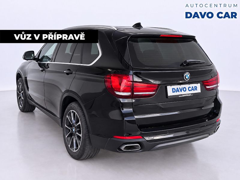 BMW X5 3,0 30d 190kW xDrive CZ DPH - fotka 2 z 12