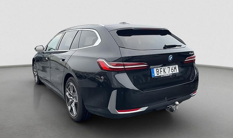 BMW Řada 5 530e xDrive Touring ada. temp. - fotka 5 z 19