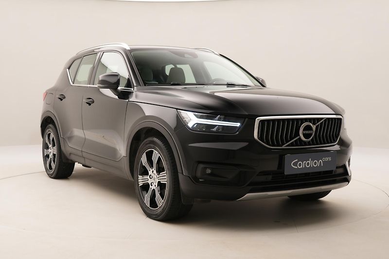 Volvo XC40 D4 AWD INSCRIPTION REZERVACE - fotka 14 z 44