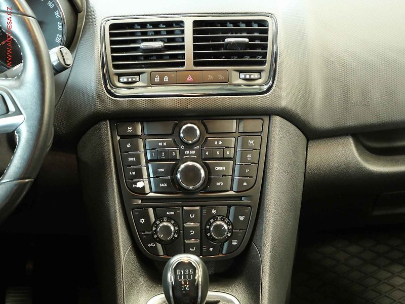 Opel Meriva (2016) 1.4i, 2.maj,ČR, servis.kniha - fotka 14 z 22