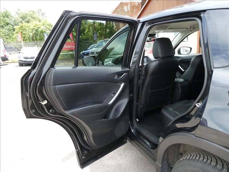 Mazda CX-5 2,5 Skyactiv 141kW AWD automat - fotka 21 z 42