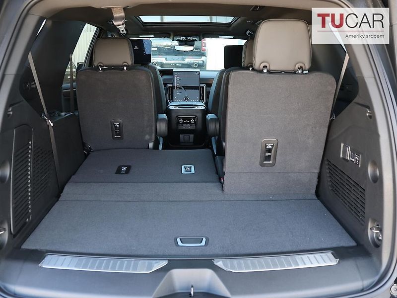 GMC Yukon (2026) Denali 6.2 V8  - fotka 37 z 47