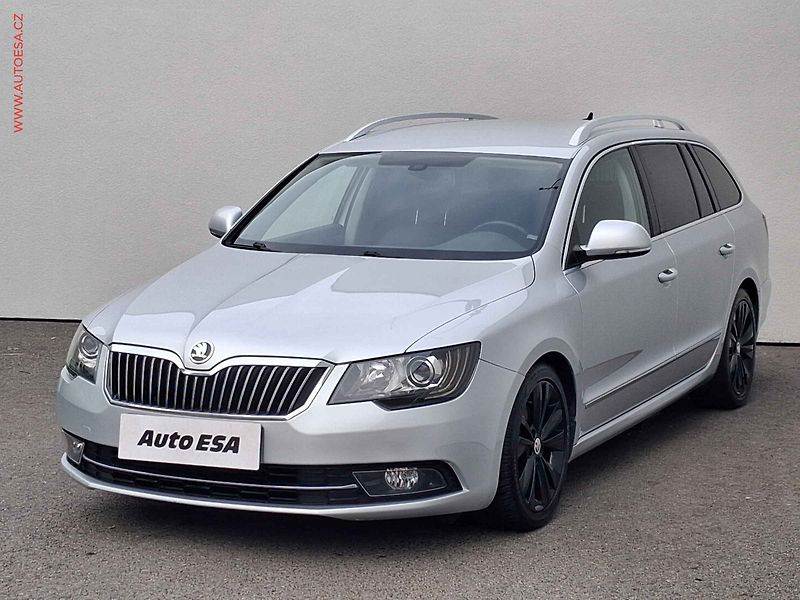 Škoda Superb (2014) 2.0 TDi, Elegance, DSG, bixen - fotka 3 z 18