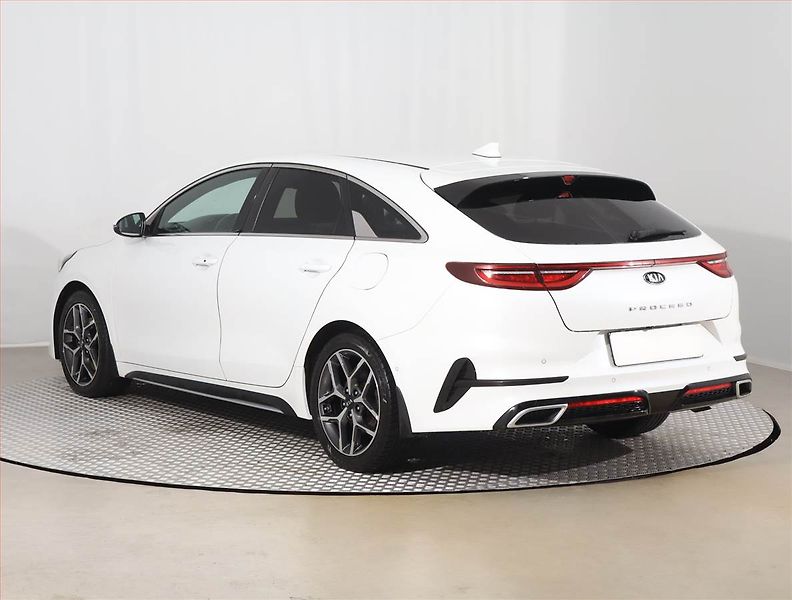 Kia Pro_Ceed (2020) 1.4 T-GDI, Automat, Serv.kniha - fotka 4 z 15